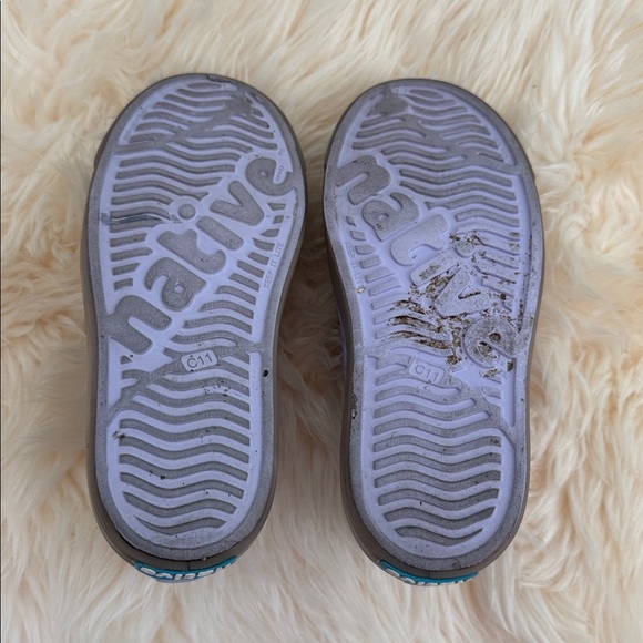 Native Shoes - Picture 4 of 5